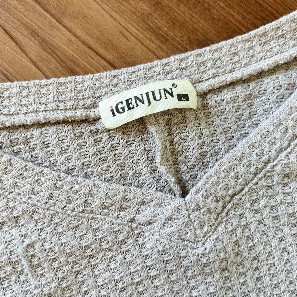 iGENJUN Women’s Waffle Knit V Neck Long Sleeve Tunic Top Oatmeal Beige Large